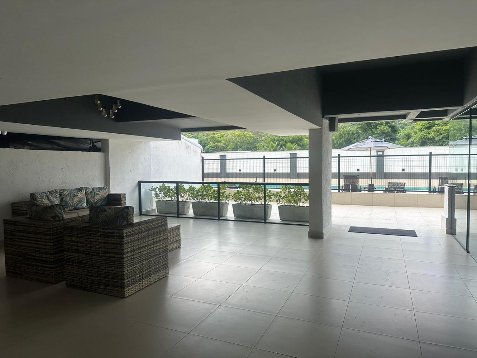 Ap Novo Ubatuba com Varanda Gourmet, Piscina e Wi-Fi Exterior foto