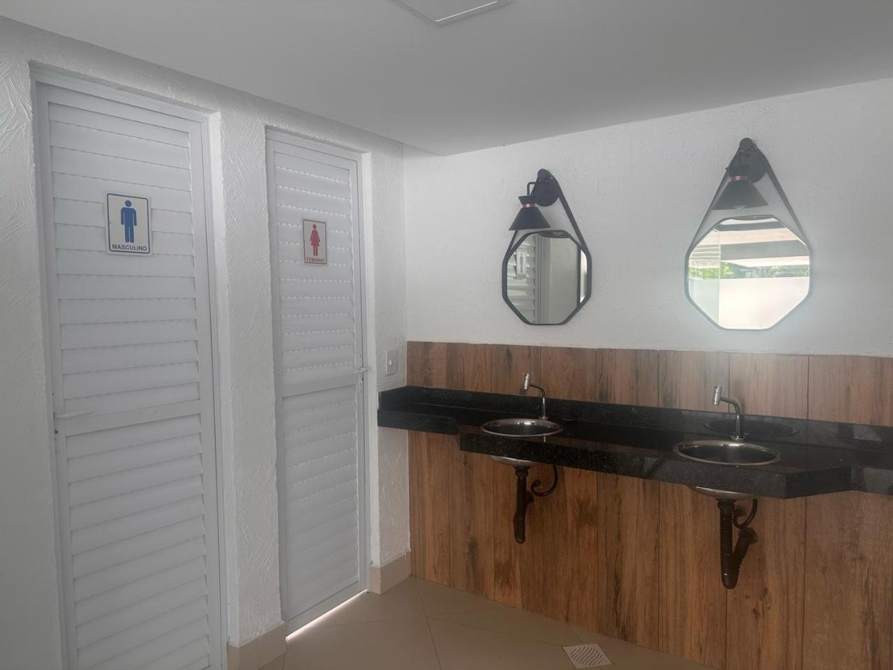 Ap Novo Ubatuba com Varanda Gourmet, Piscina e Wi-Fi Exterior foto